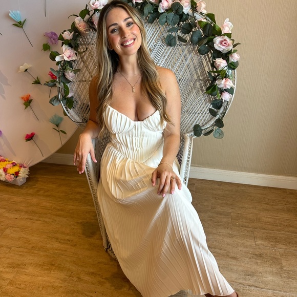 Meet your Posher, Roxann - Picture 1 of 1